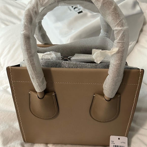 Coach light taupe Cashin 22 factory wrapped - Picture 1 of 6